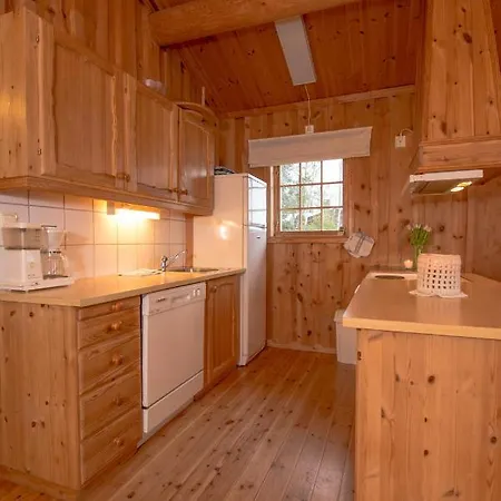 Festly, Lakeside With Sauna Near